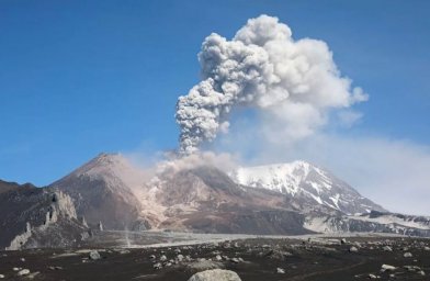 In Japan, the eruption of the Sakurajima volcano began
