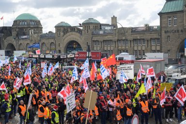 The largest strike in 30 years in Germany paralyzed the transport network