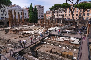 In Rome, the place of Caesar's murder was opened for tourists