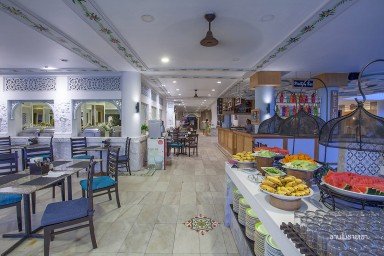 Renovation of the restaurant at the Thavorn Palm Beach Resort
