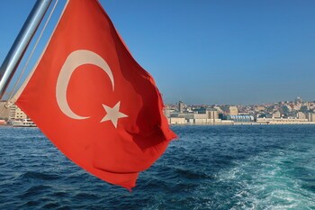 В Турции планируют создать авиакомпанию для перевозки туристов из РФ