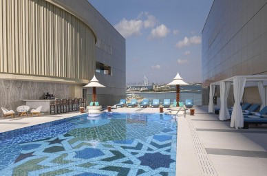 Закрытие бассейна в отеле Hyatt Andaz Dubai The Palm