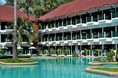 Закрытие отеля Amora Beach Resort на реновацию
