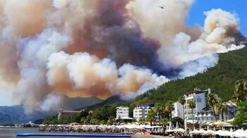 Турецкий курорт Мармарис страдает от лесного пожара