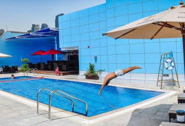 Закрытие бассейна в отеле Copthorne Hotel Sharjah